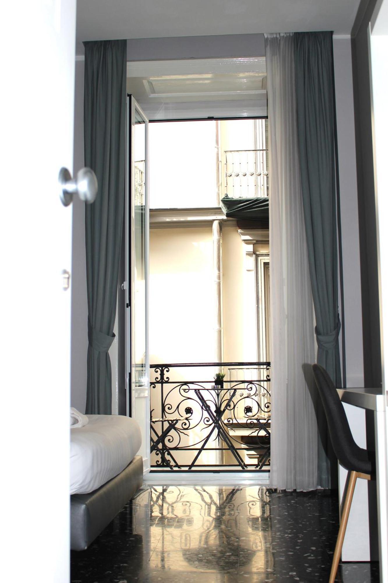 Beverello Rooms Napoli Bagian luar foto