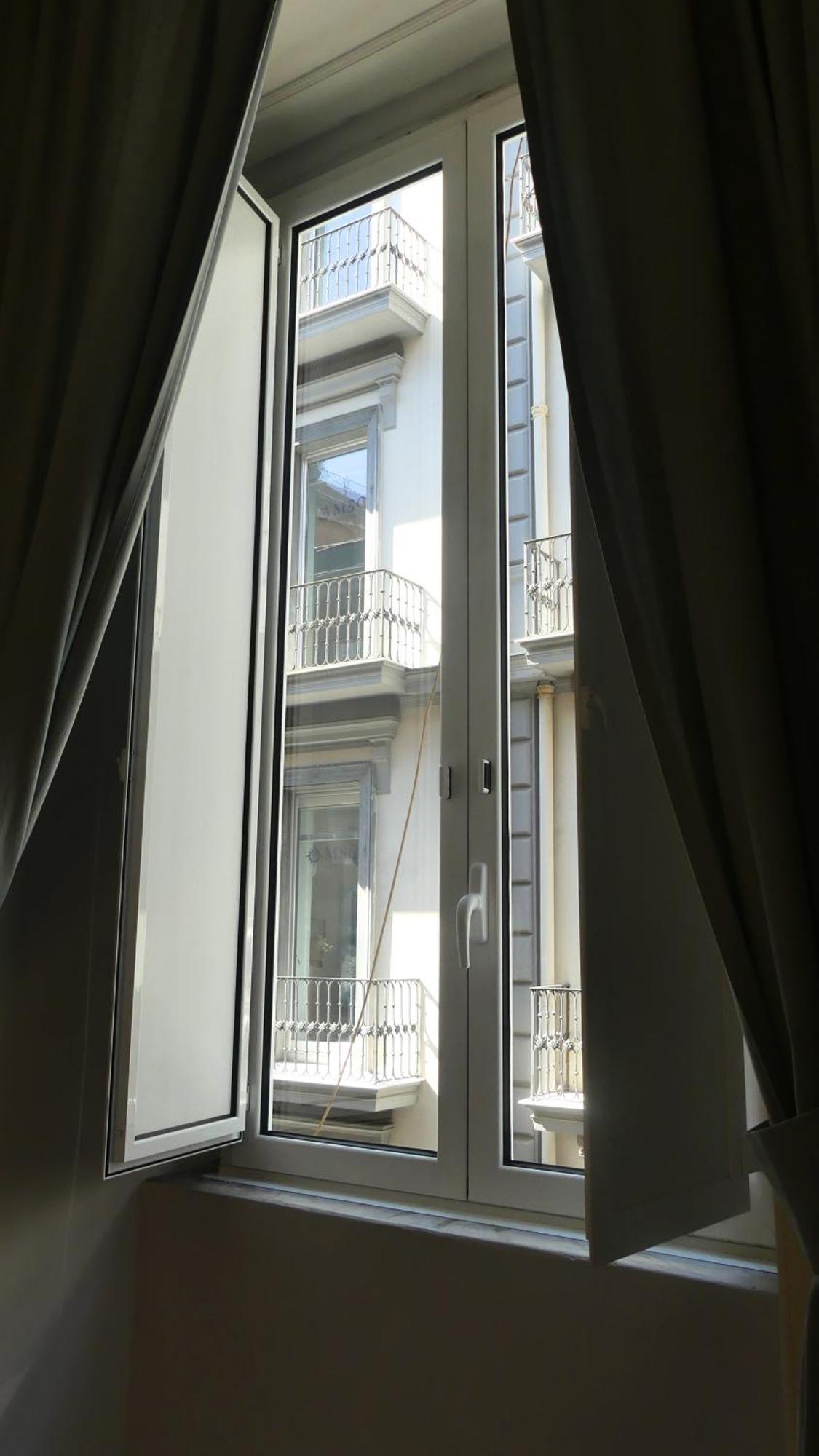 Beverello Rooms Napoli Bagian luar foto