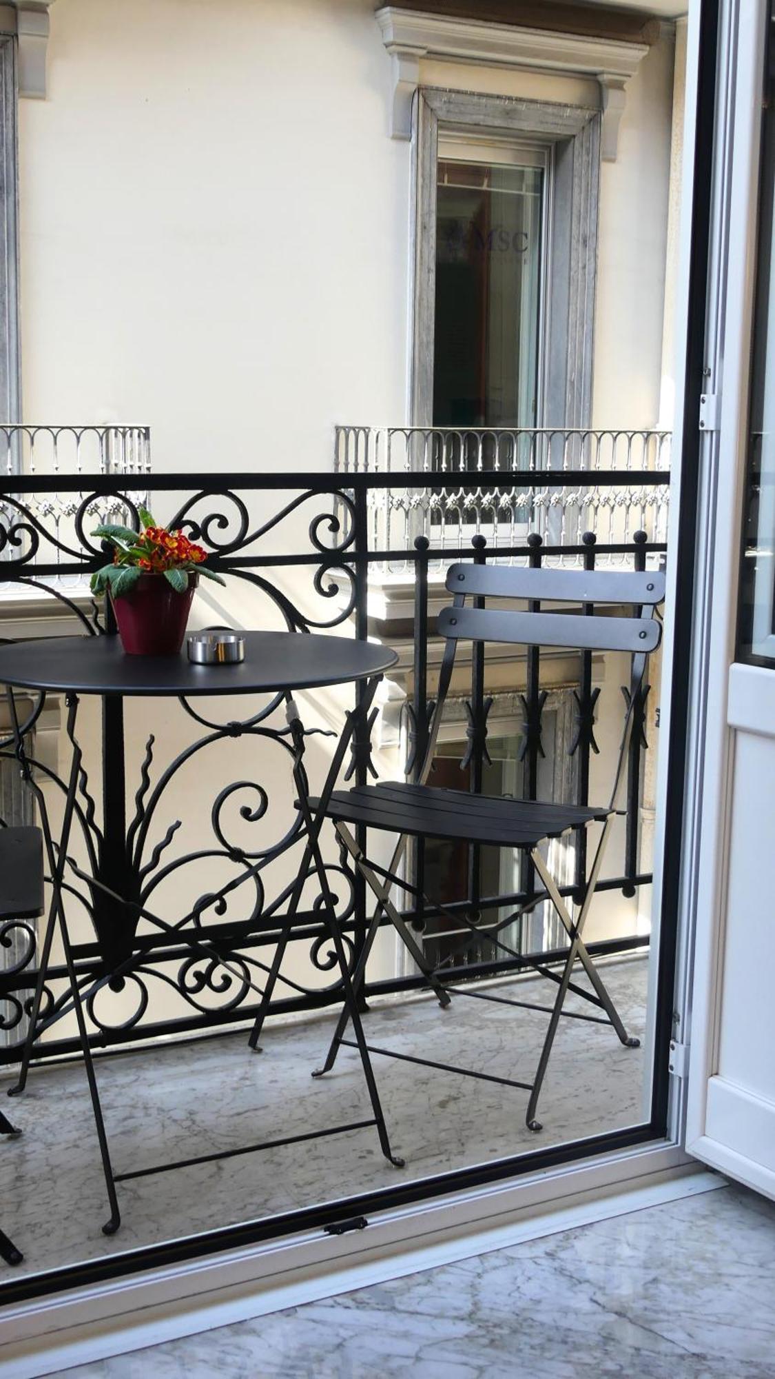 Beverello Rooms Napoli Bagian luar foto