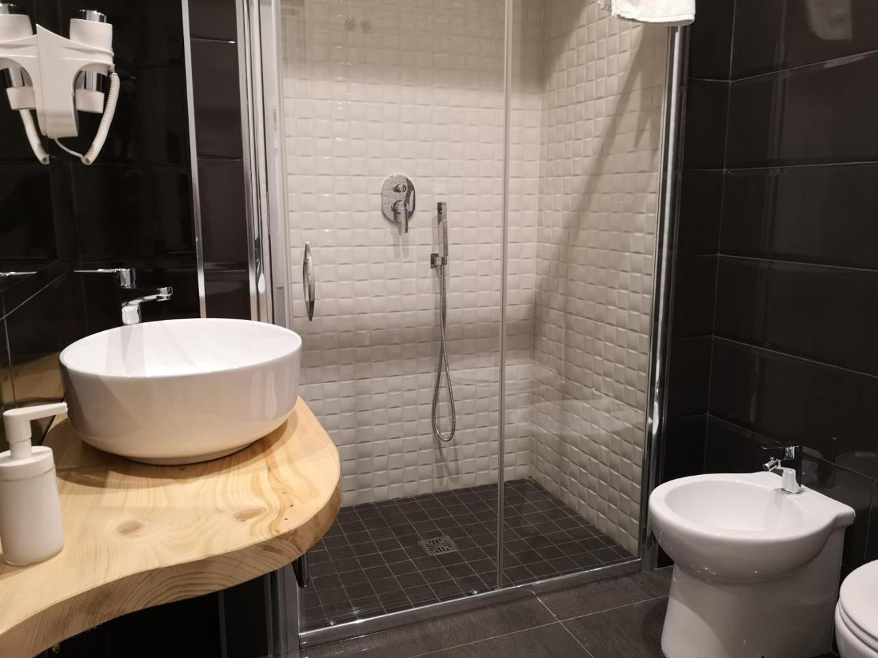 Beverello Rooms Napoli Bagian luar foto