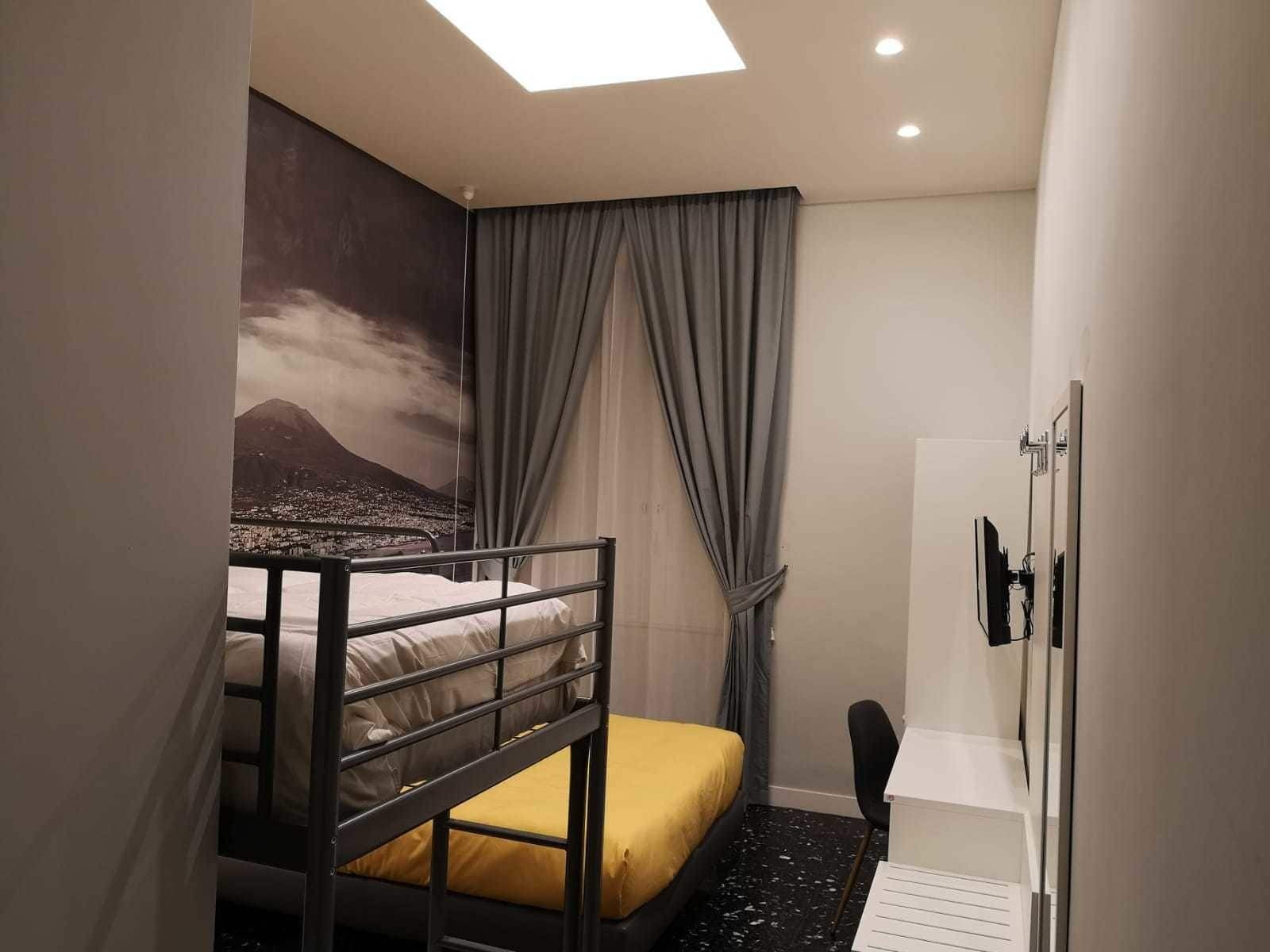 Beverello Rooms Napoli Bagian luar foto
